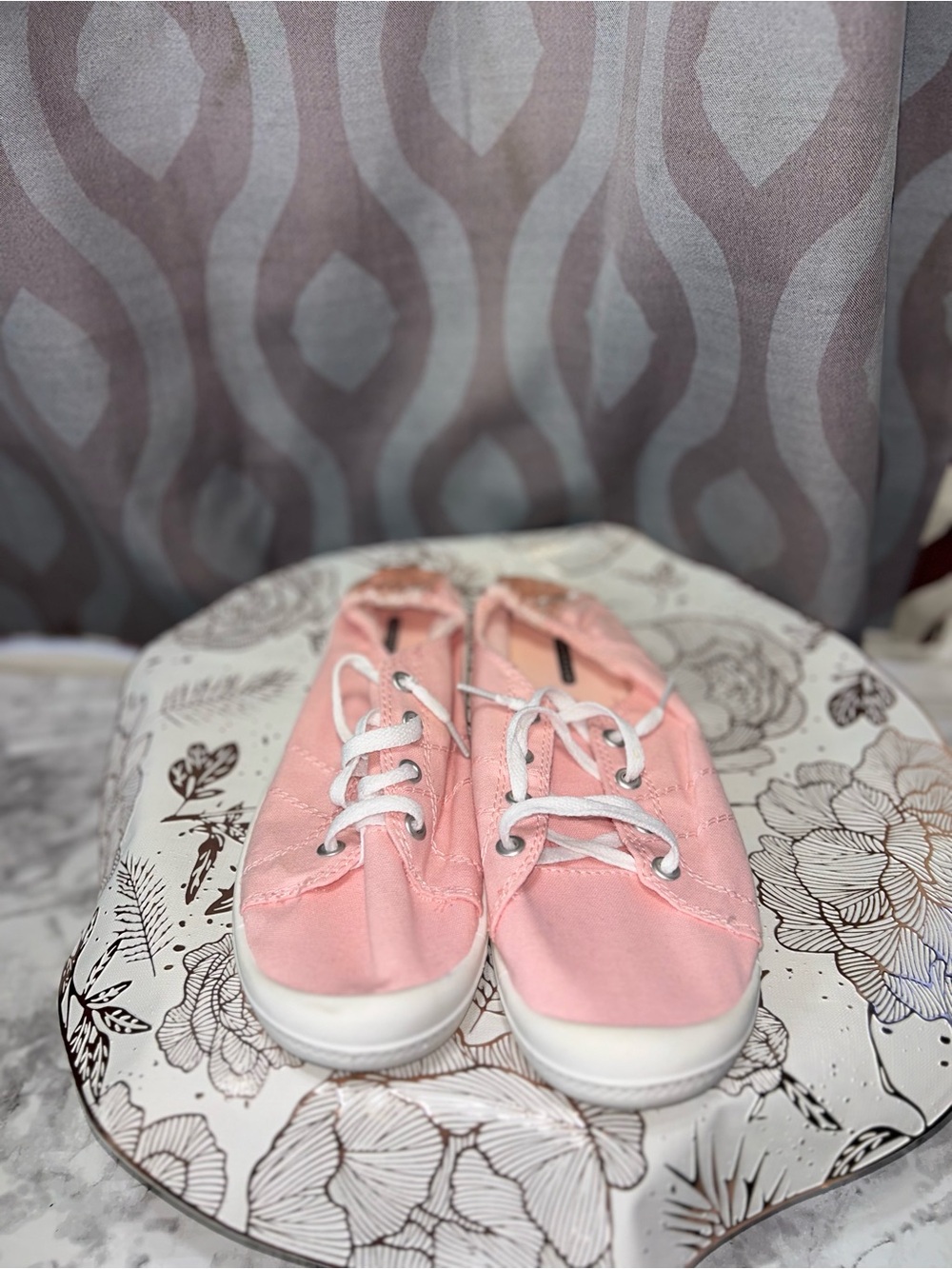 Kids Pink Canvas Lace-Up Sneakers